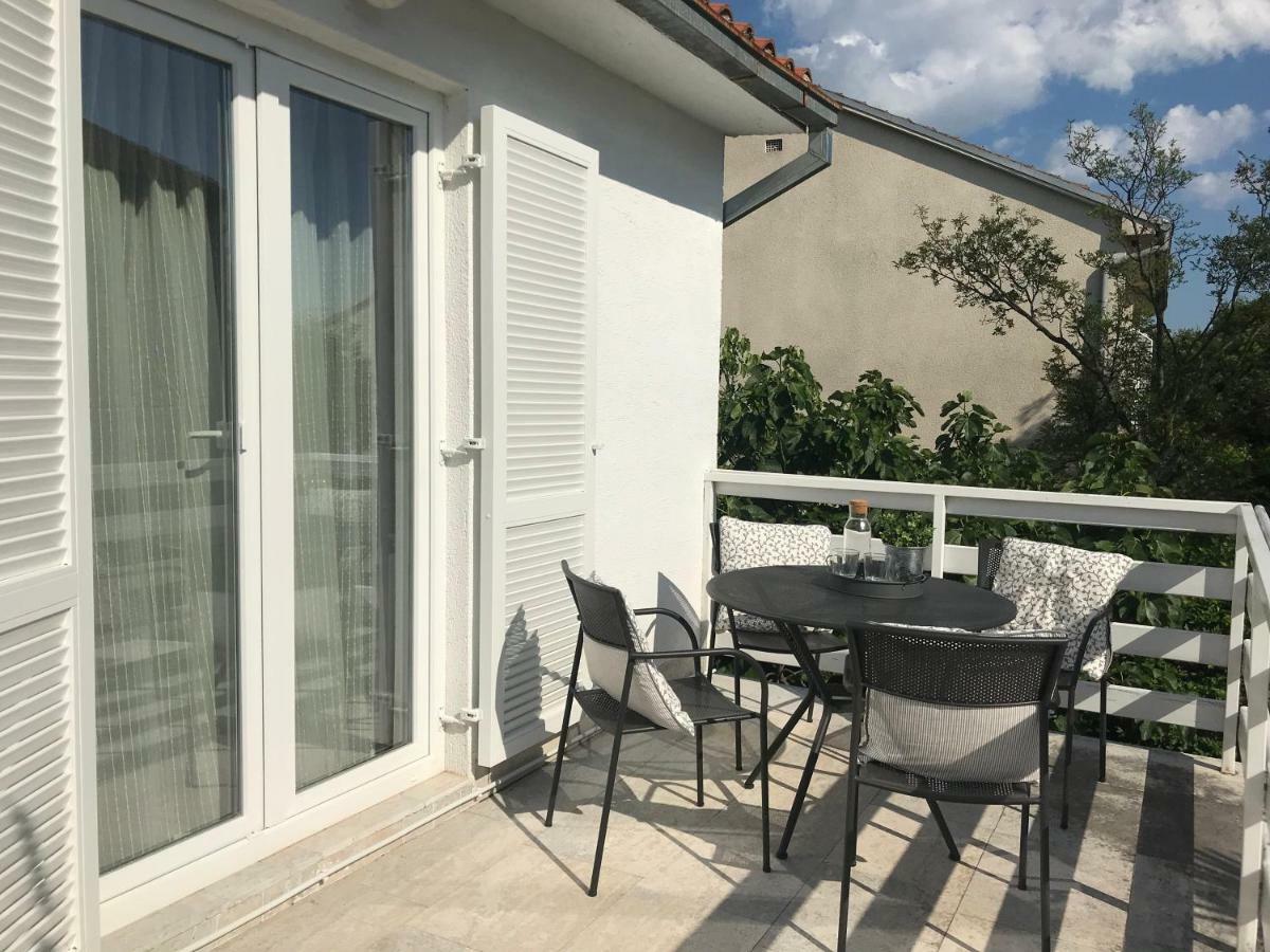 N&N Apartments Jadranovo Luaran gambar