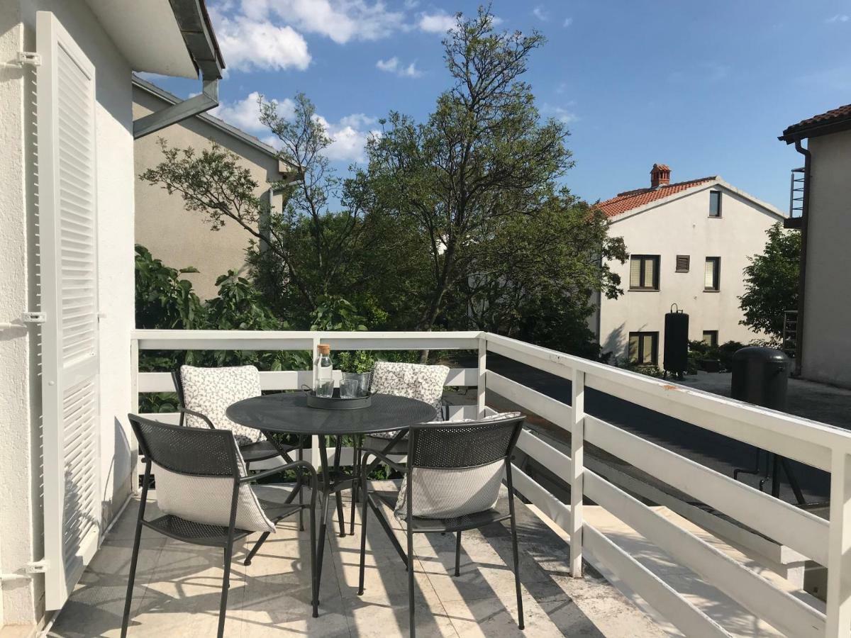 N&N Apartments Jadranovo Luaran gambar